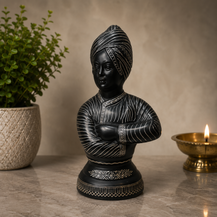 Handcrafted Bidri Swami Vivekananda Statue with Pure Silver Wire Inlay – 9 Inches thumbnail 3