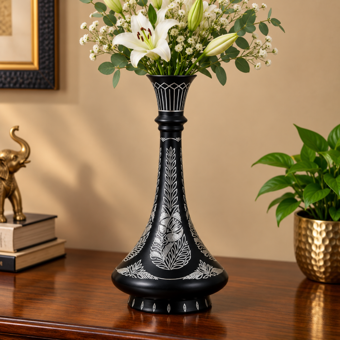 GI-Tagged Bidri Flower Vase – 8 Inch Ajanta Design with Pure Silver Inlay thumbnail 2