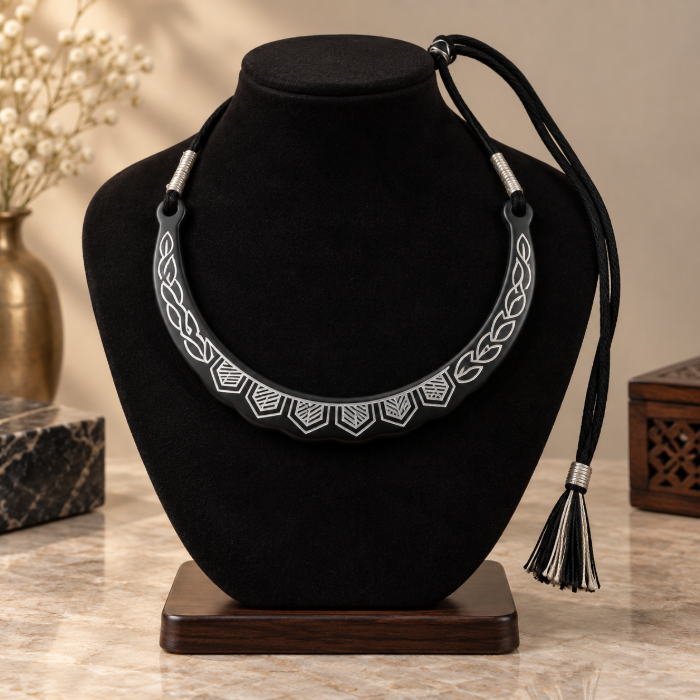 Elegant Silver Inlay Choker – Handcrafted Traditional Jewellery thumbnail 3