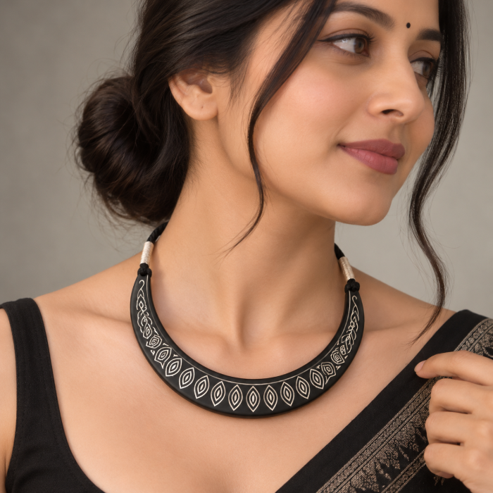 Classic Silver Inlay Choker – Handcrafted Traditional Jewellery thumbnail 3