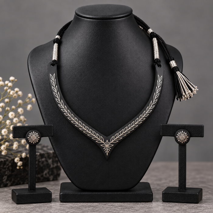 Elegant Silver Inlay Necklace Set – Handcrafted Traditional Jewellery thumbnail 3